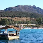 Giotto In Sardegna With Shared Pool - Happy דירה