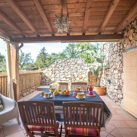 Giotto In Sardegna With Shared Pool - Happy Appartement