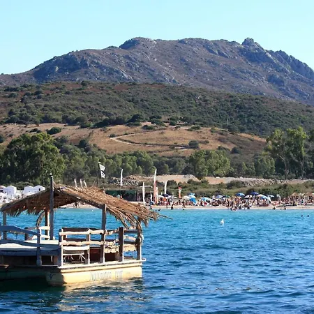 Giotto In Sardegna With Shared Pool - Happy Appartement