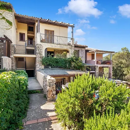 Giotto In Sardegna With Shared Pool - Happy Apartament