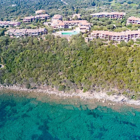 아파트 Giotto In Sardegna With Shared Pool - Happy